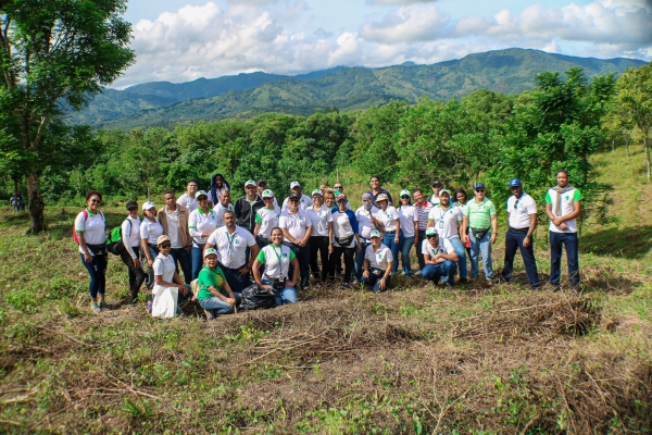 ETED realiza jornada de reforestación en Villa Altagracia